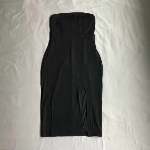 Strapless F21 Bodycon Dress - Picture 2 of 6